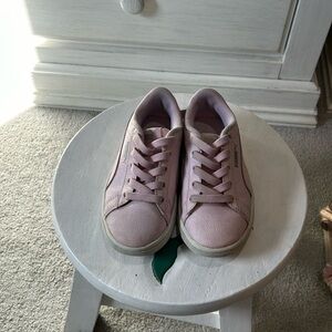 Girls Leather Puma Sneakers